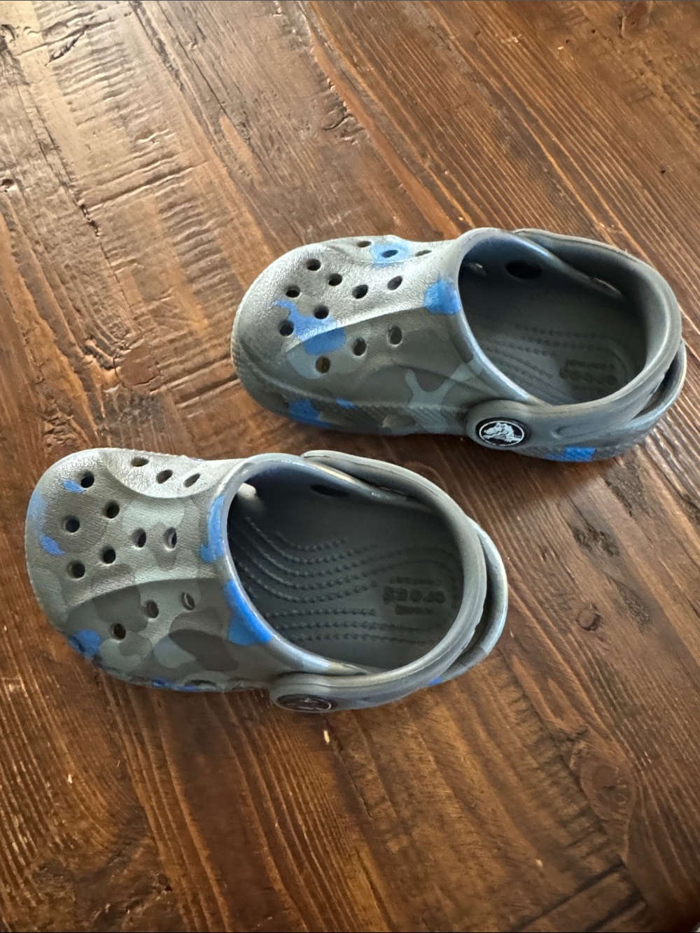 CROCS Kids' Gray Camo Clog with Blue Accents